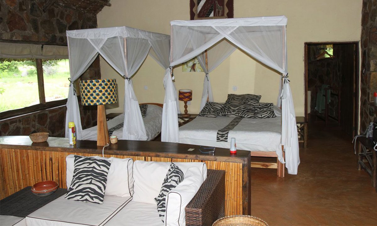 Ruaha river lodge room